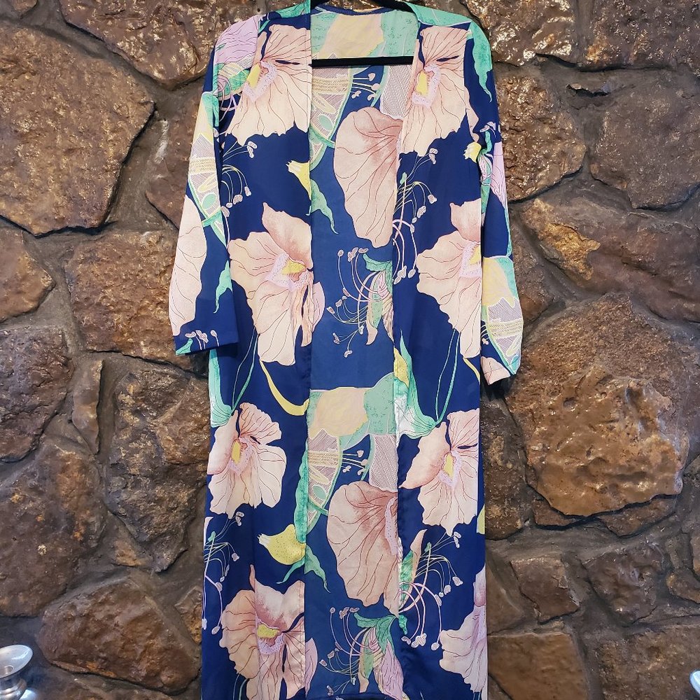 Lightweight Floral Kimono/Robe